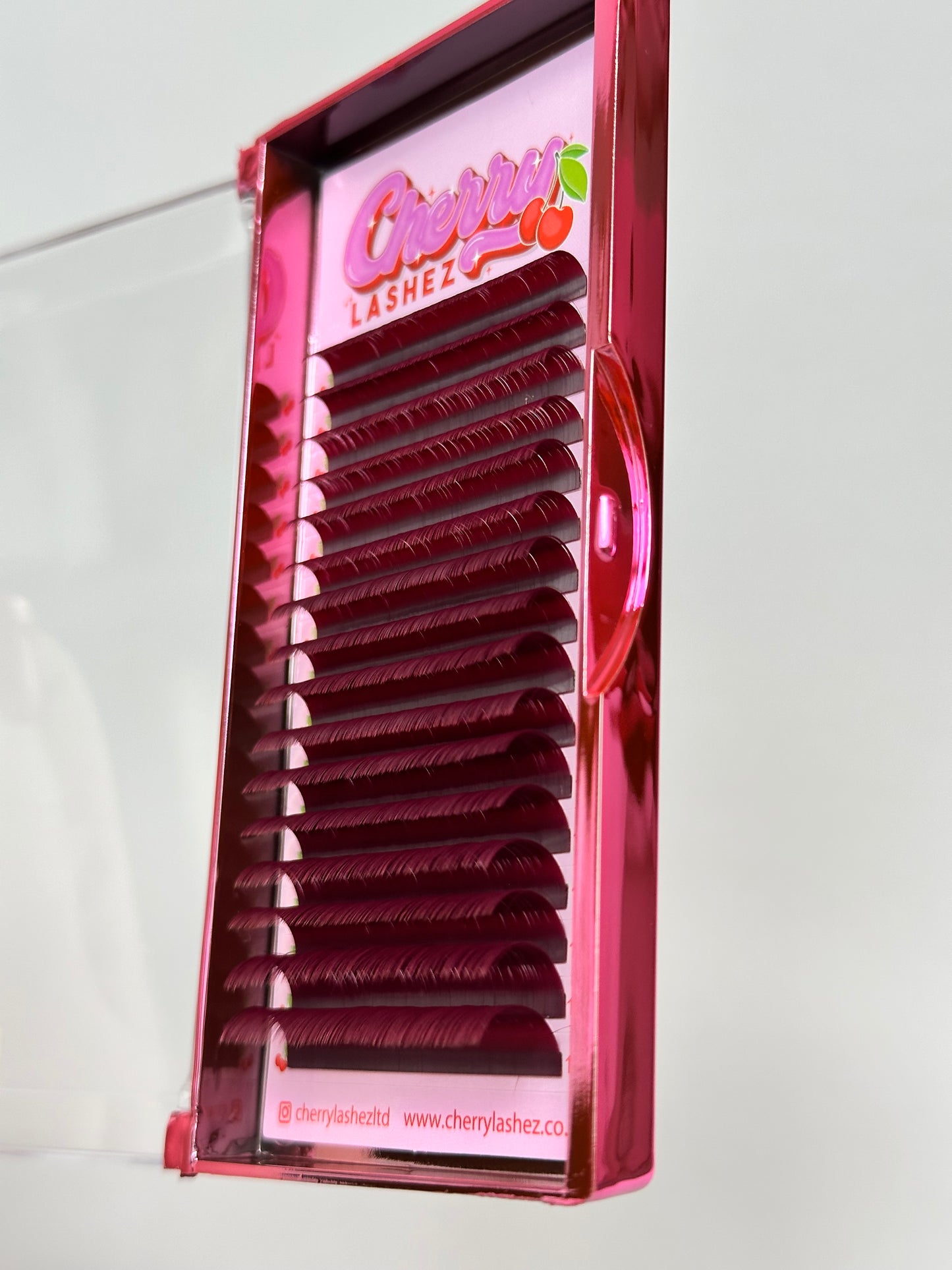 Burgandy Lash Trays