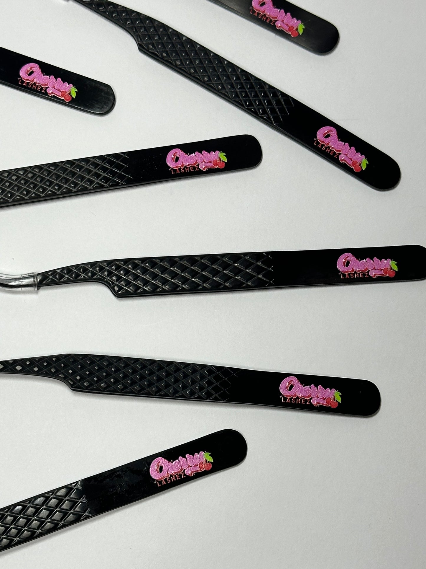 Limited Edition Black Friday Tweezers🖤